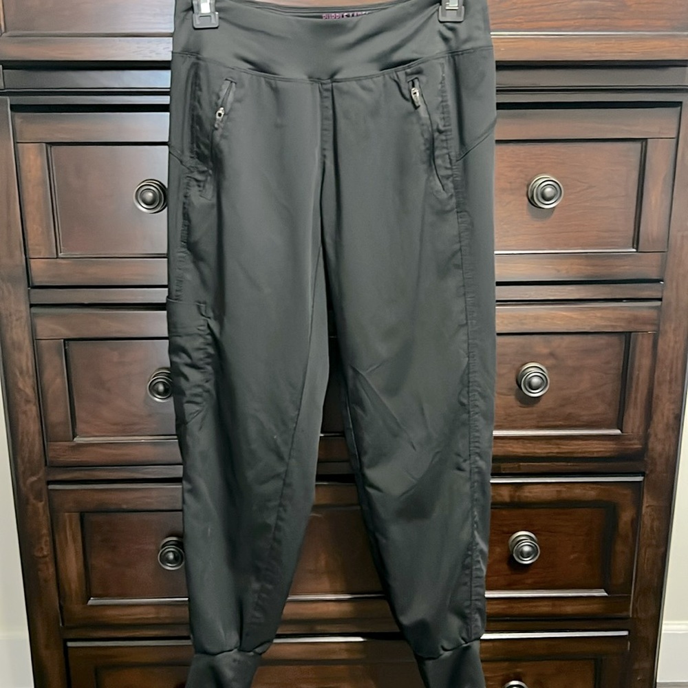 Black purple label yoga jogger scrub pants size XSP.